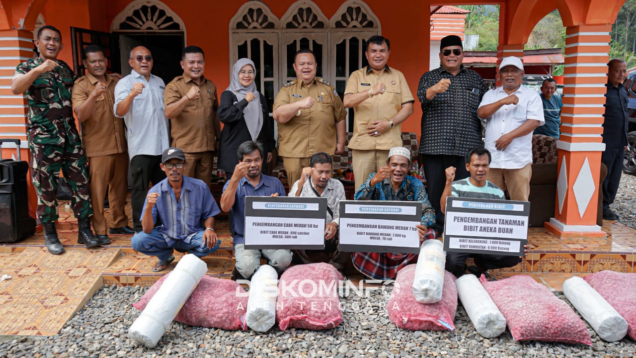 Distanbun Aceh Salurkan Bibit Bawang Merah Di Aceh Tenggara