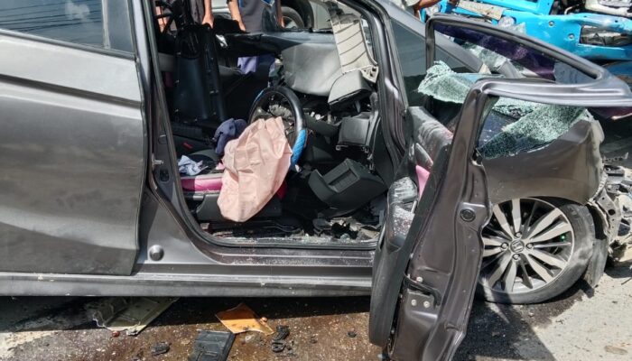 Tabrak Truk Tronton, Anggota TNI AD Meninggal Di Tempat