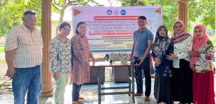 Batik Jumputan Perjuangan GoDigital: UNIMED Dorong Kemandirian Industri Kreatif Desa