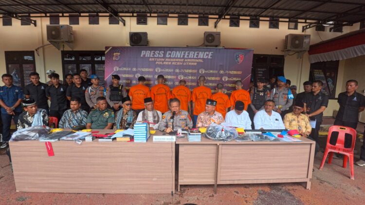 Diduga Sebarkan Aliran Sesat, Polisi Tangkap 6 Pria Pengikut Ahmad Musadeq