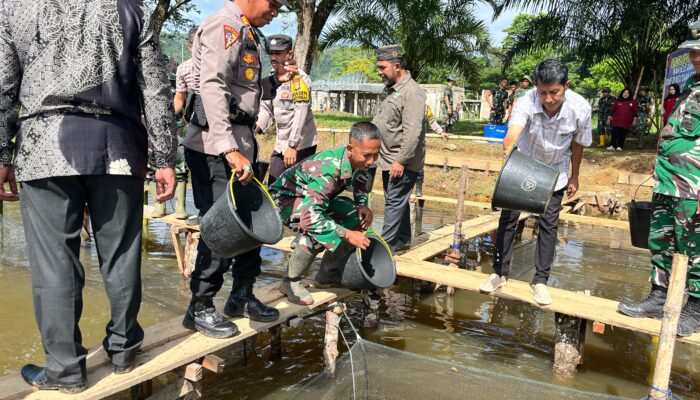 Yonif TP-857/ GG Ciptakan Ketahanan Pangan Dengan Membudidayakan Ikan