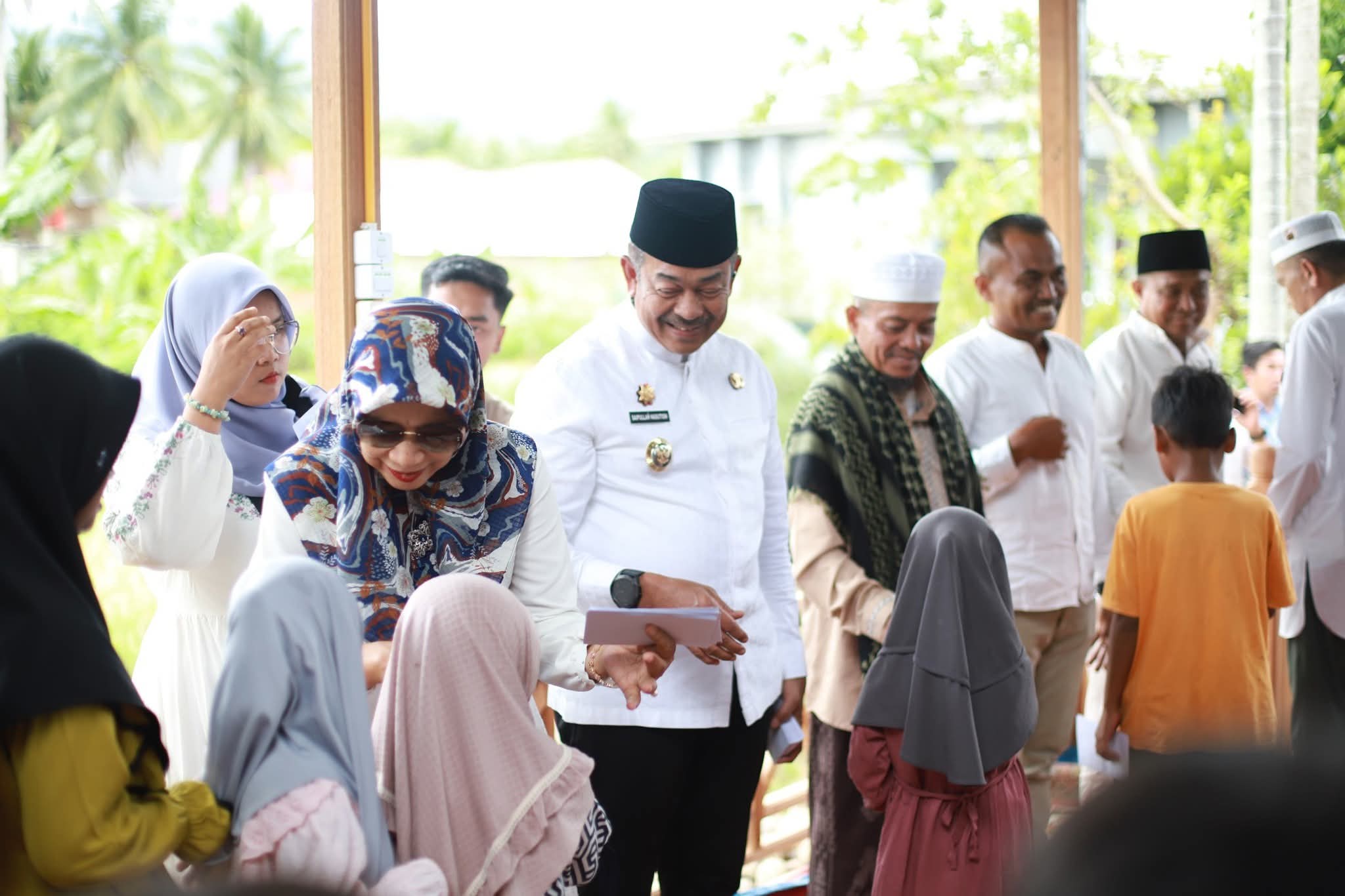 Bupati Madina Santuni Anak Yatim Gunung Tua Panggorengan
