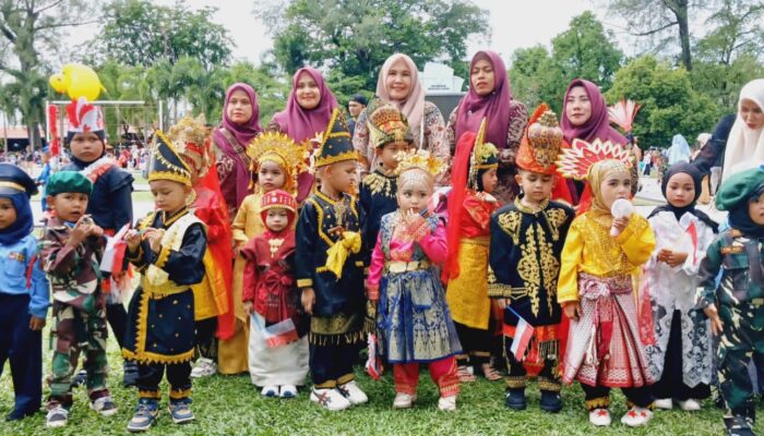 Ratusan Peserta Didik PAUD Dan TK Se-Kota Langsa Semarakkan Pawai Alegoris