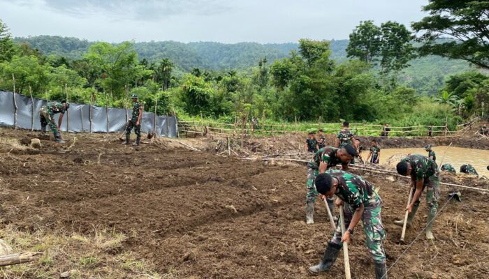 Yonif TP-857/GG Buka Lahan Baru Perkuat Ketahanan Pangan Di Pidie