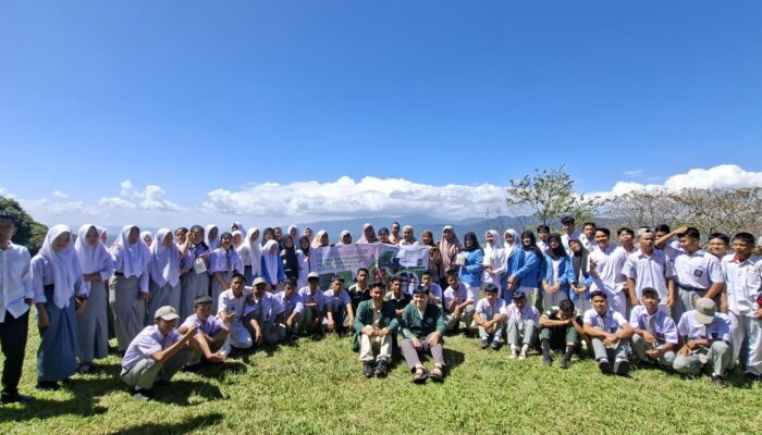 PKM Fakultas Farmasi USU Berdayakan Siswa Dan Guru SMK Martabe Sipirok Formulasi Produk Cuci Tangan Cair Dari Kulit Buah Kopi