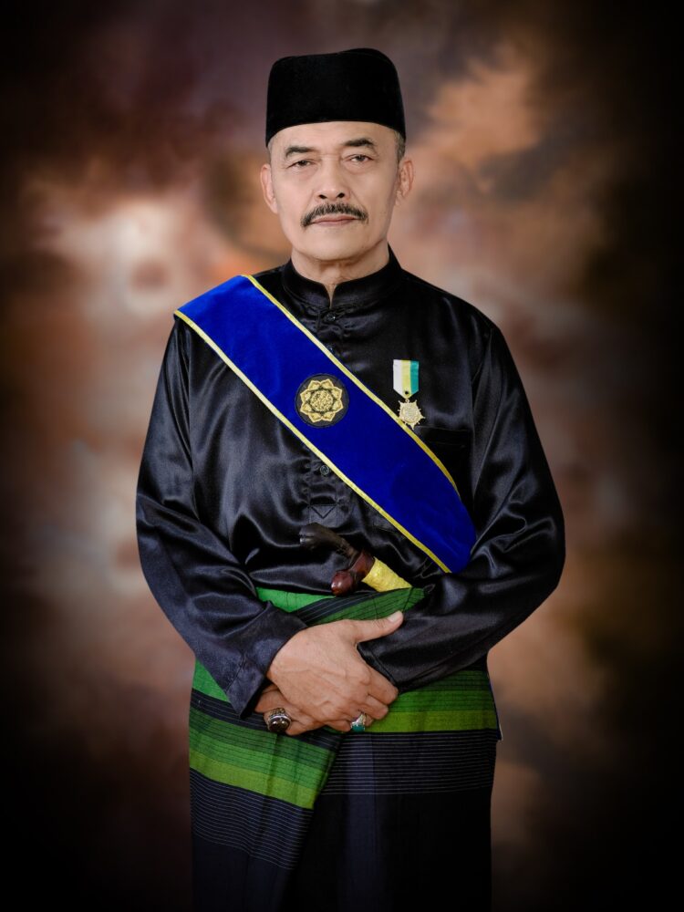 Disdik Langkat Dinilai Tidak Konsisten Dalam Penerapan Busana Melayu 