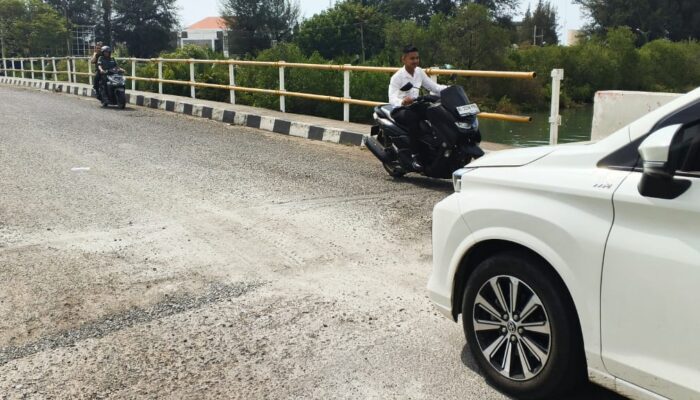 Oprit Jembatan Benteng-Sigli Mulai Amblas, Banyak Pengendara Terjatuh