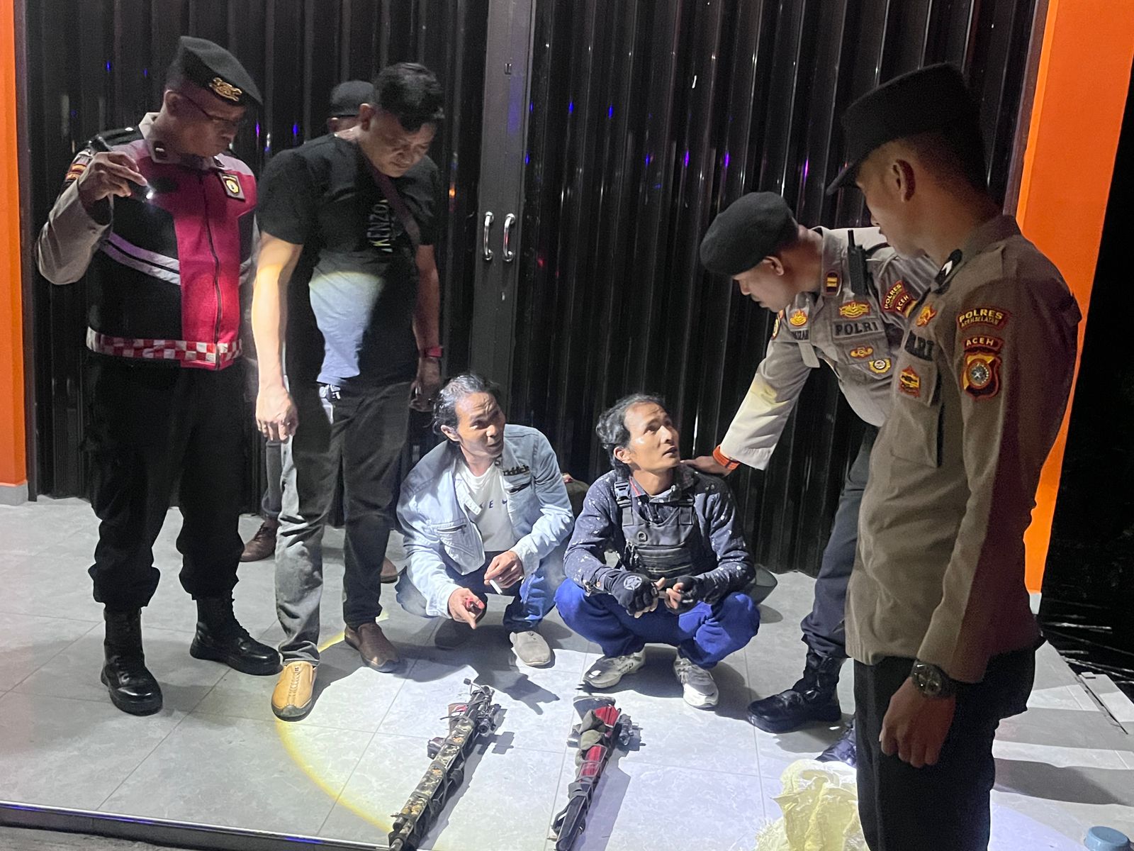Razia Kendaraan, Polres Aceh Selatan Amankan Senjata Dan Ganja Kering