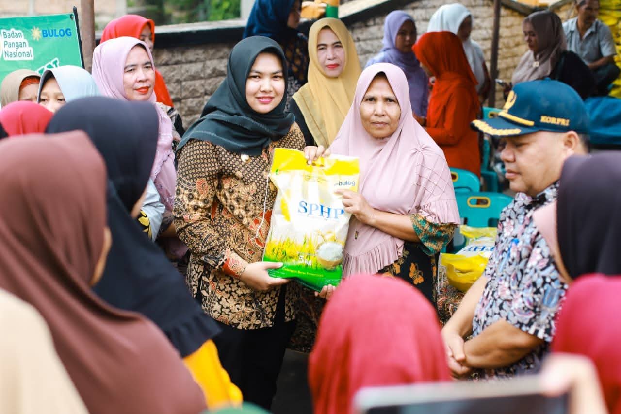 Wabup Madina Buka Gerakan Pangan Murah Di Panyabungan