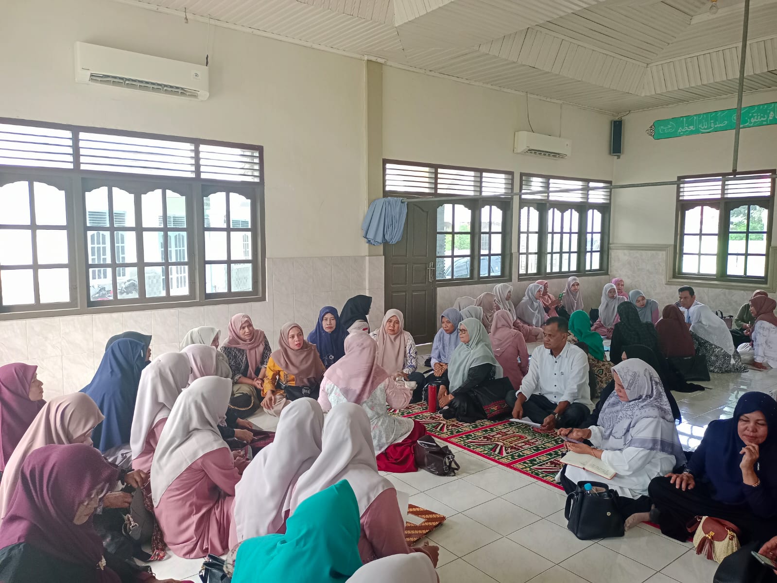 DLH Aceh Besar Ajak Masyarakat Kelola Sampah Lewat Bank Sampah