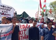 Warga Alue Tingkeum Unjuk Rasa Tuntut Status Desa