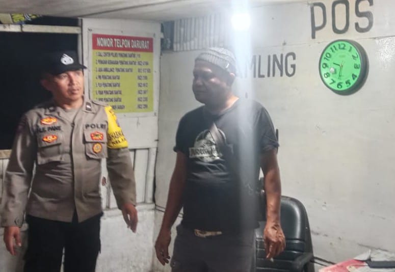 Polres P.Siantar Sambangi Pos Kamling Sampaikan Imbauan Kamtibmas