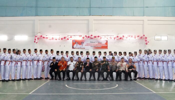 Jelang 17 Agustus, Wali Kota Tebingtinggi Kukuhkan Paskibraka Dan Korps Musik