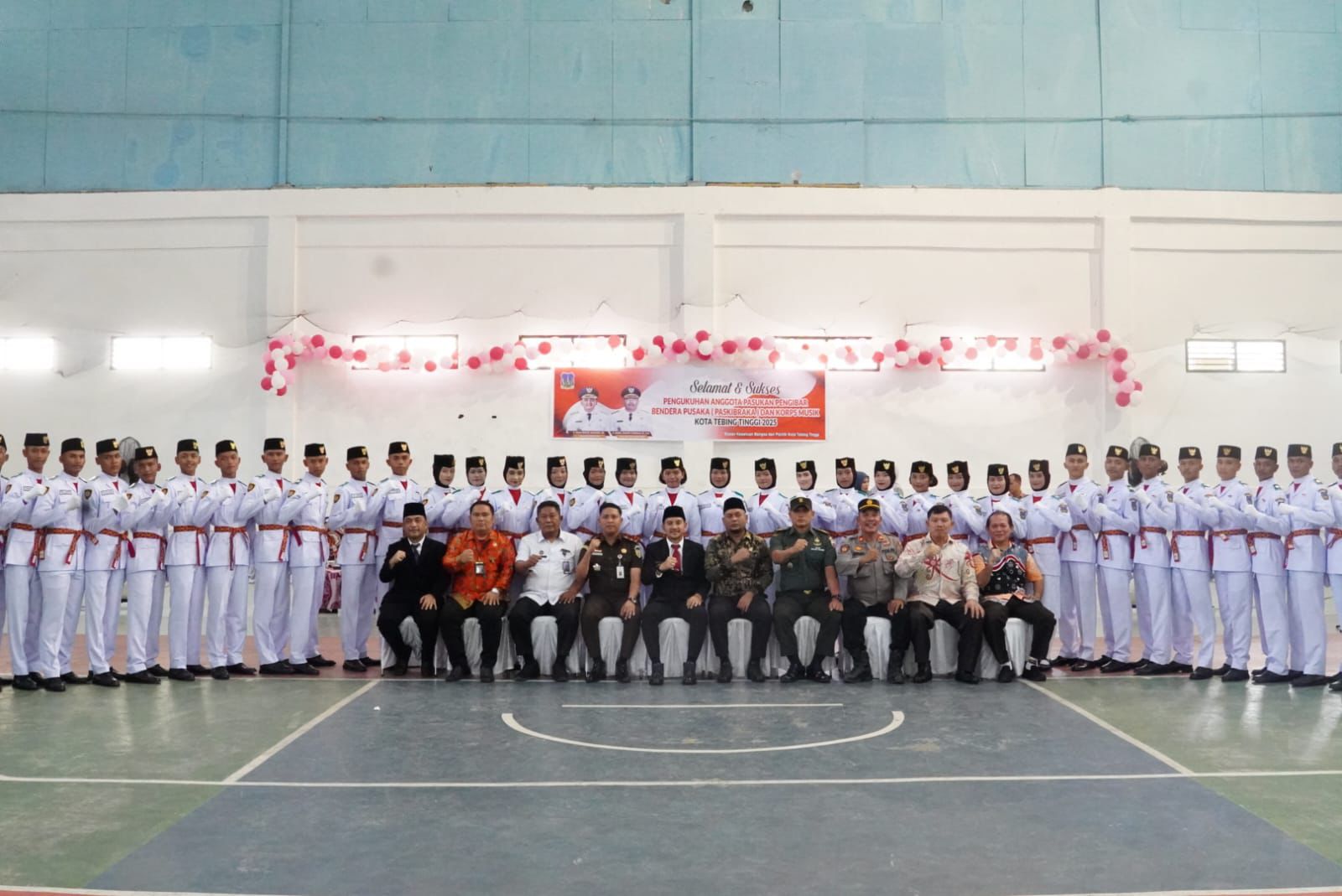 Jelang 17 Agustus, Wali Kota Tebingtinggi Kukuhkan Paskibraka Dan Korps Musik