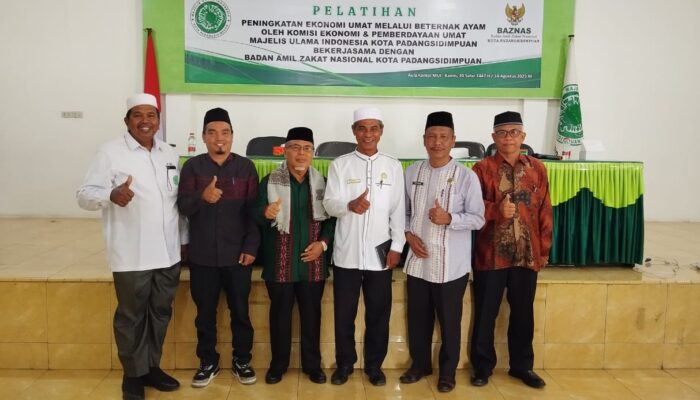 MUI Padangsidimpuan Gandeng Baznas Bantu Peternak Ayam