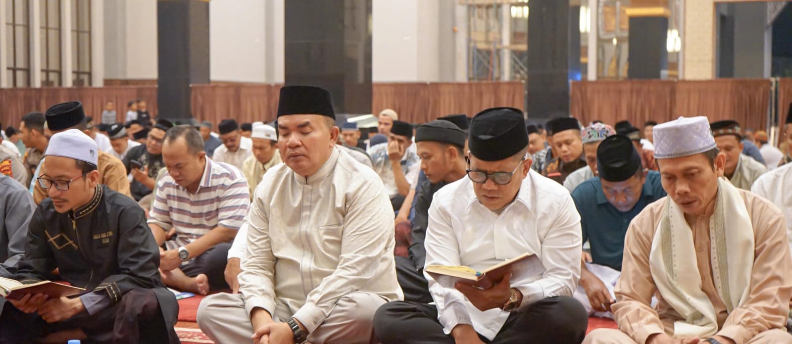 Pemkab Agara Yasinan Di Masjid Agung At-Taqwa Kutacane