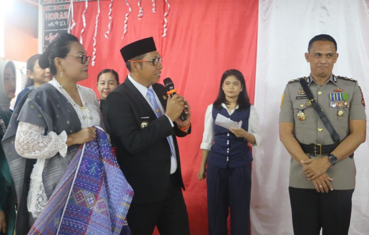 Bupati JTP: Dekranasda Pionir Majukan UMKM Lokal Taput
