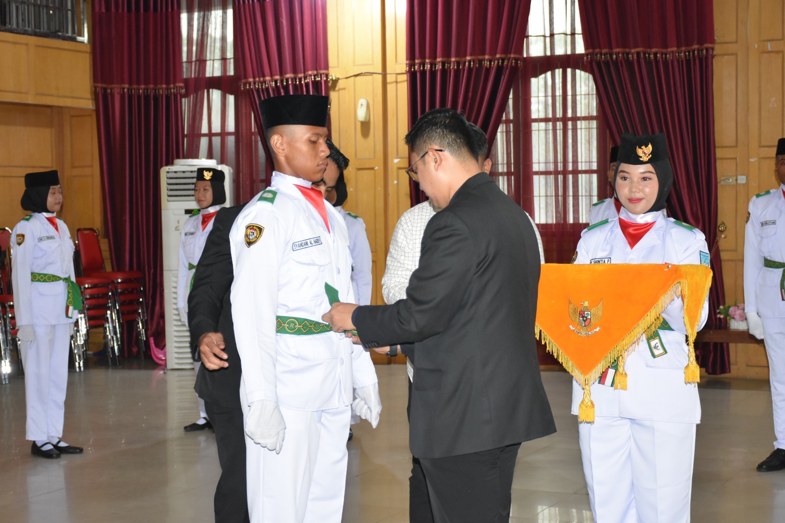 Jeffry Sentana Kukuhkan 26 Anggota Paskibraka Kota Langsa