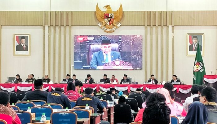 Bupati Simalungun Dan Wabup Kompak Hadiri  Rapat Paripurna Mendengar Pidato Kenegaraan Presiden RI