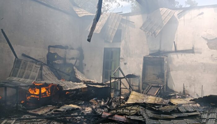 Api Hanguskan Kantor Keuchik Buket Gadeng Seluruh Dokumen Ludes Terbakar
