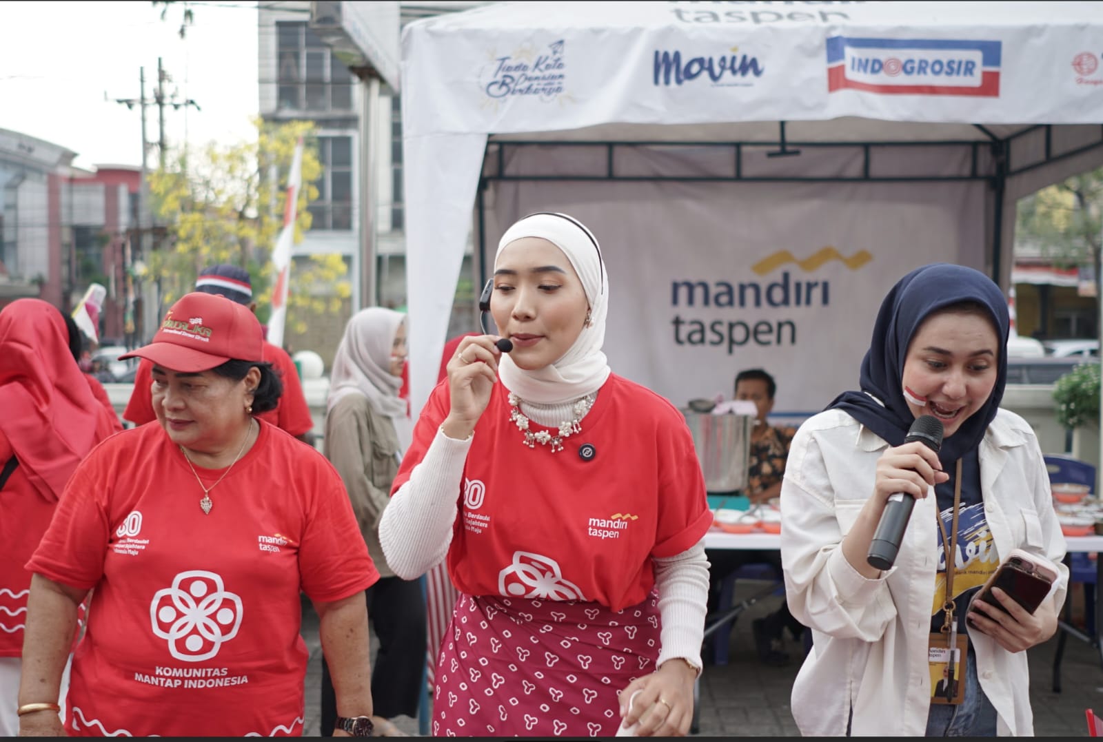 Menyambut HUT RI Ke-80 Mandiri Taspen Gelar Aksi Sosial