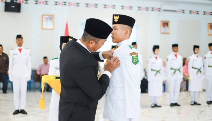 34 Paskibraka Madina Dikukuhkan