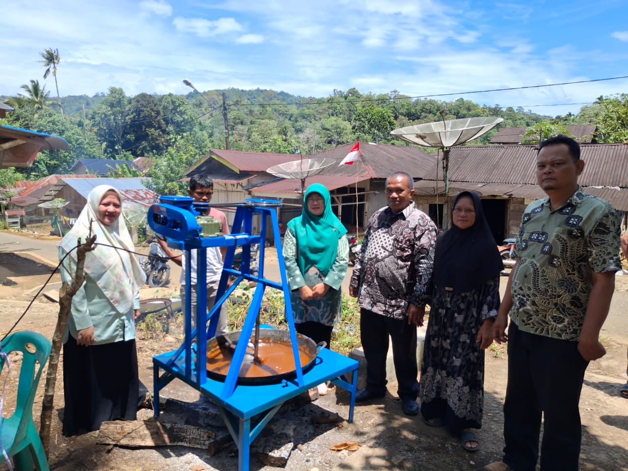 Universitas Graha Nusantara Bekali UMKM Di Tapsel Dengan TTG Dan Analisis Ekonomi