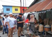 Berbagi Bendera Merah Putih Tanamkan Semangat Nasionalisme