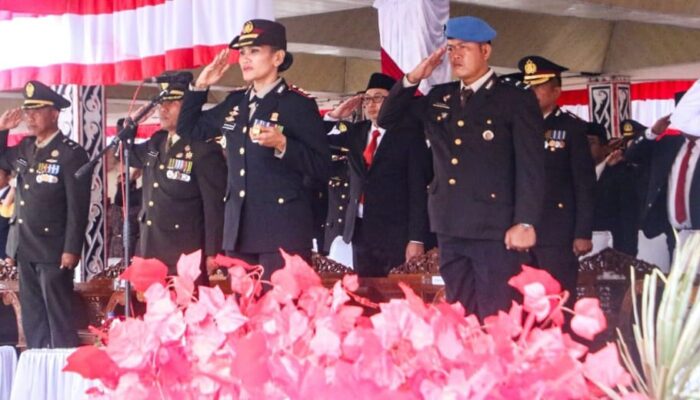 Kapolres P.Siantar Irup Penurunan Bendera