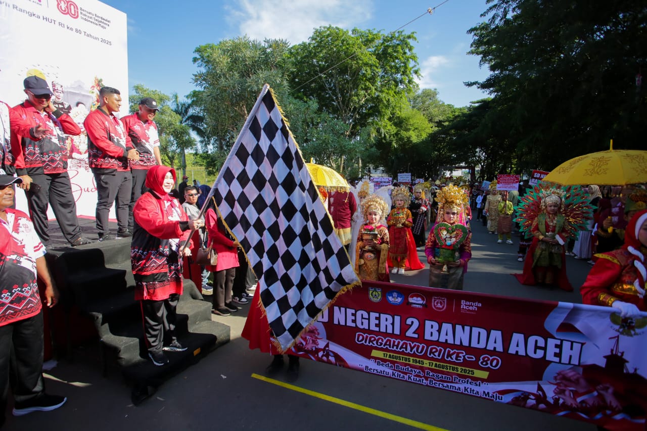 Ribuan Pelajar Meriahkan Pawai Budaya Kemerdekaan Di Banda Aceh
