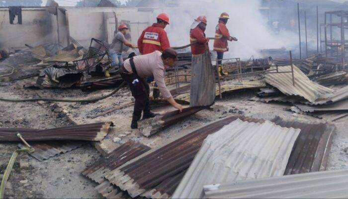 140 Kios Pajak Baru Serbelawan Ludes Terbakar