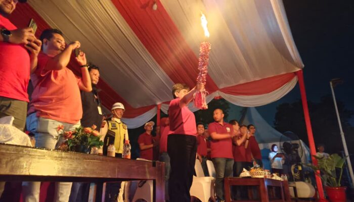 INALUM Gelar Pawai Obor, Ribuan Warga Meriahkan HUT Ke-80 RI