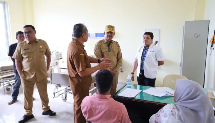 Bupati Madina Sapa Pasien Di RSUD Panyabungan Yang Baru