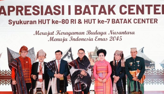 Hadiri HUT Ke 7 Dan Apresiasi 1 Batak Center, Menbud: Museum Penting Sebagai Pusat Edukasi Dan Literasi