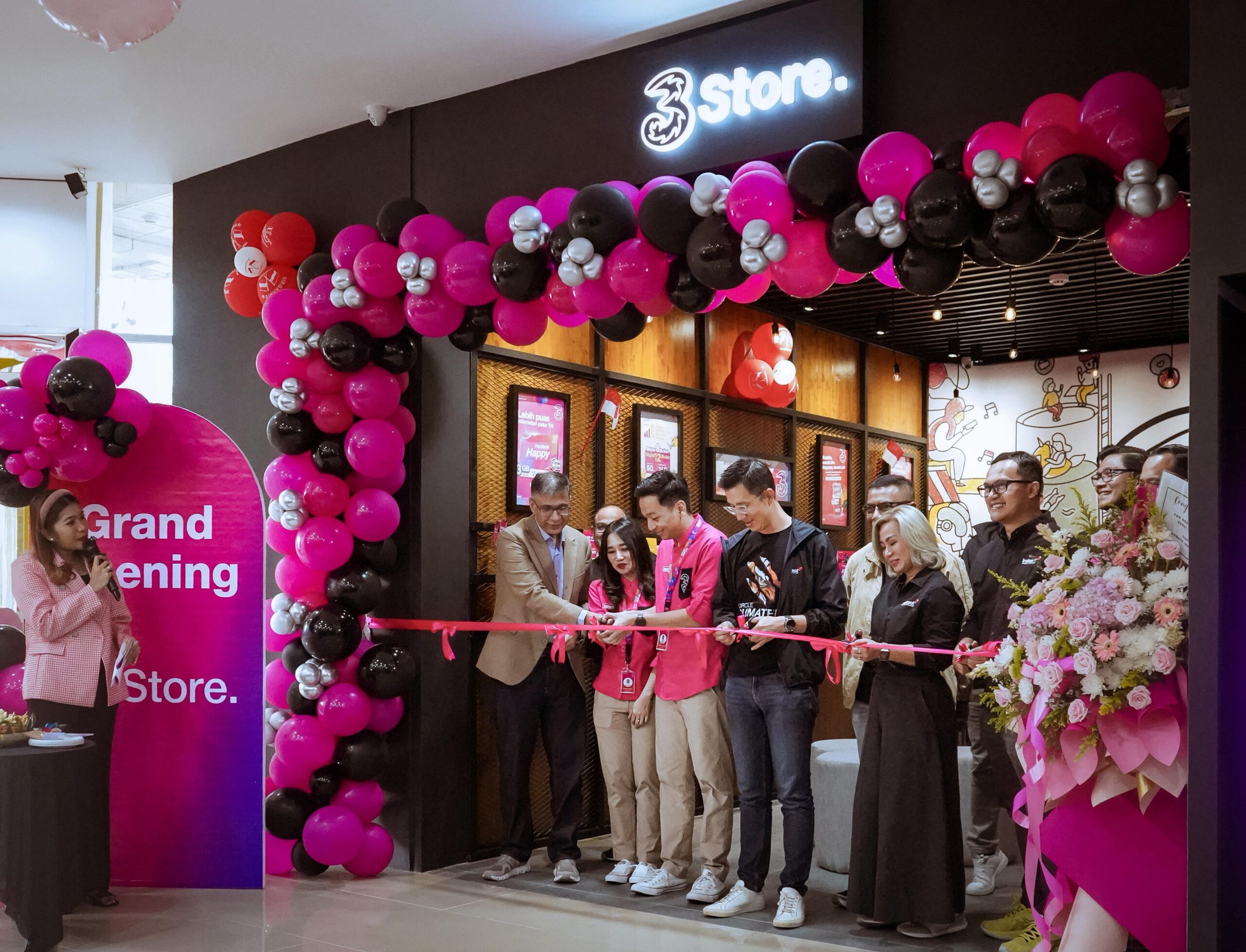 Indosat Resmikan 3Store Medan Perintis Dengan Konsep Modern Bergaya Anak Muda