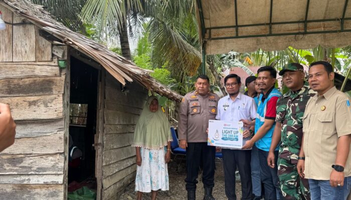 Camat Kuala Dukung Program Light Up The Dream Dari PLN