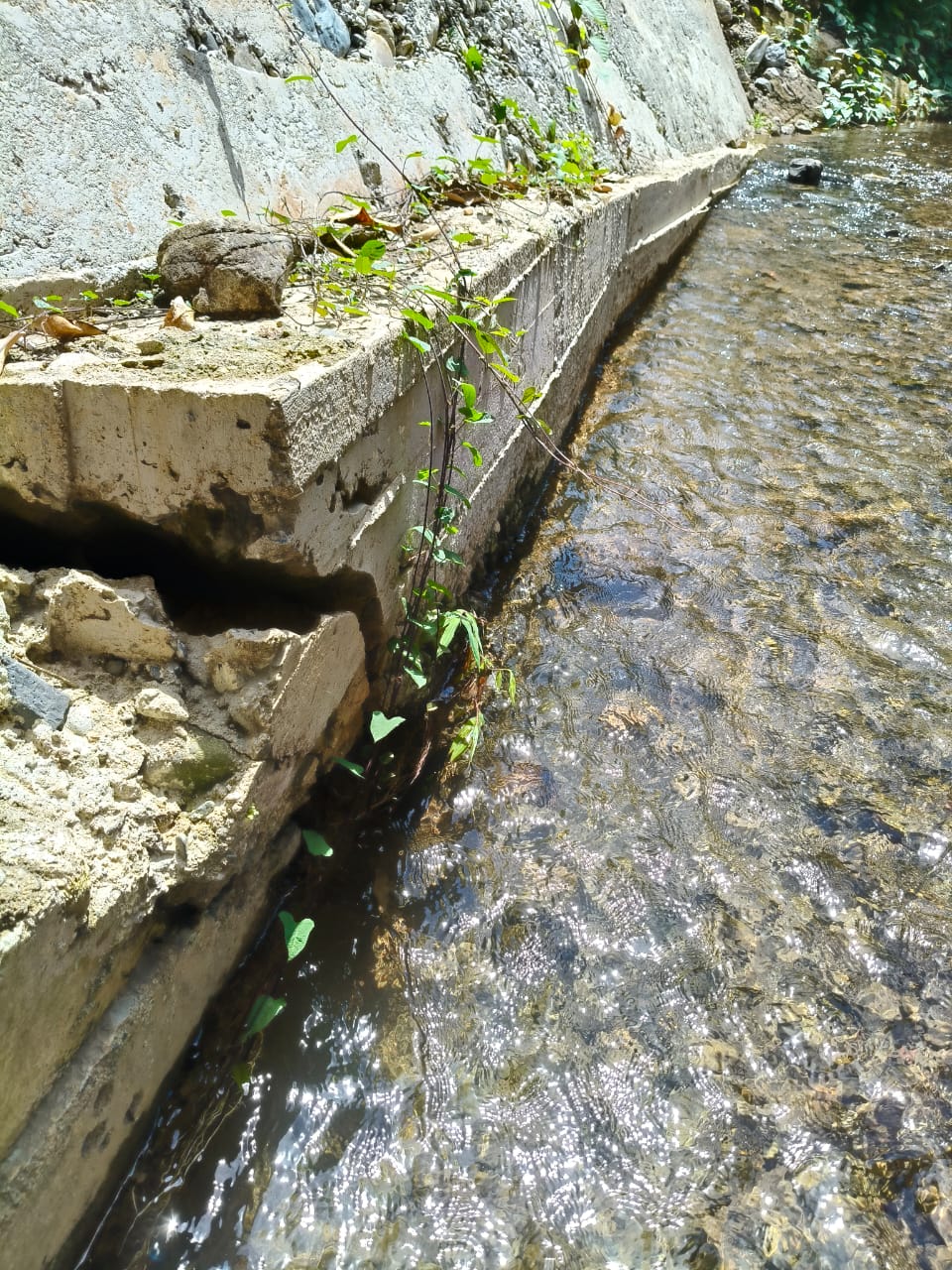 Pembangunan Jembatan Panton Seupiyoh Abdya Diduga Bermasalah