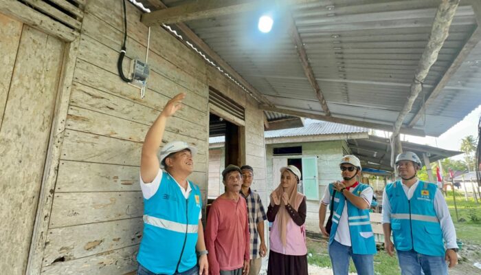 Kado HUT RI, 95 Keluarga Di Sumut Kini Miliki Akses Listrik Sendiri