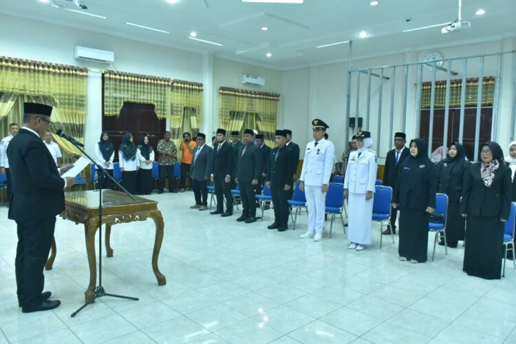 Bupati Aceh Tamiang Lantik 16 Pejabat Administrator