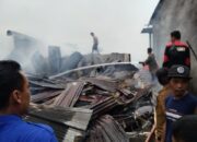 Dua Rumah Dan Sepeda Motor Musnah Terbakar