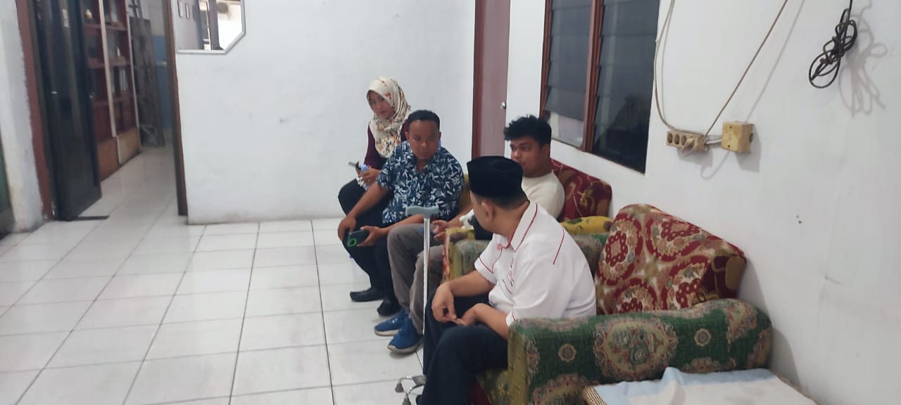 Koordinator GERBRAK Didampingi Sejumlah Aktivis Silaturahmi Ke LBH Medan