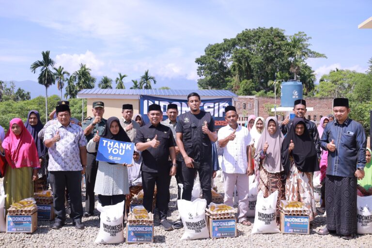 100 Keluarga Di Aceh Besar Terima Wakaf Sembako Diaspora Inggris