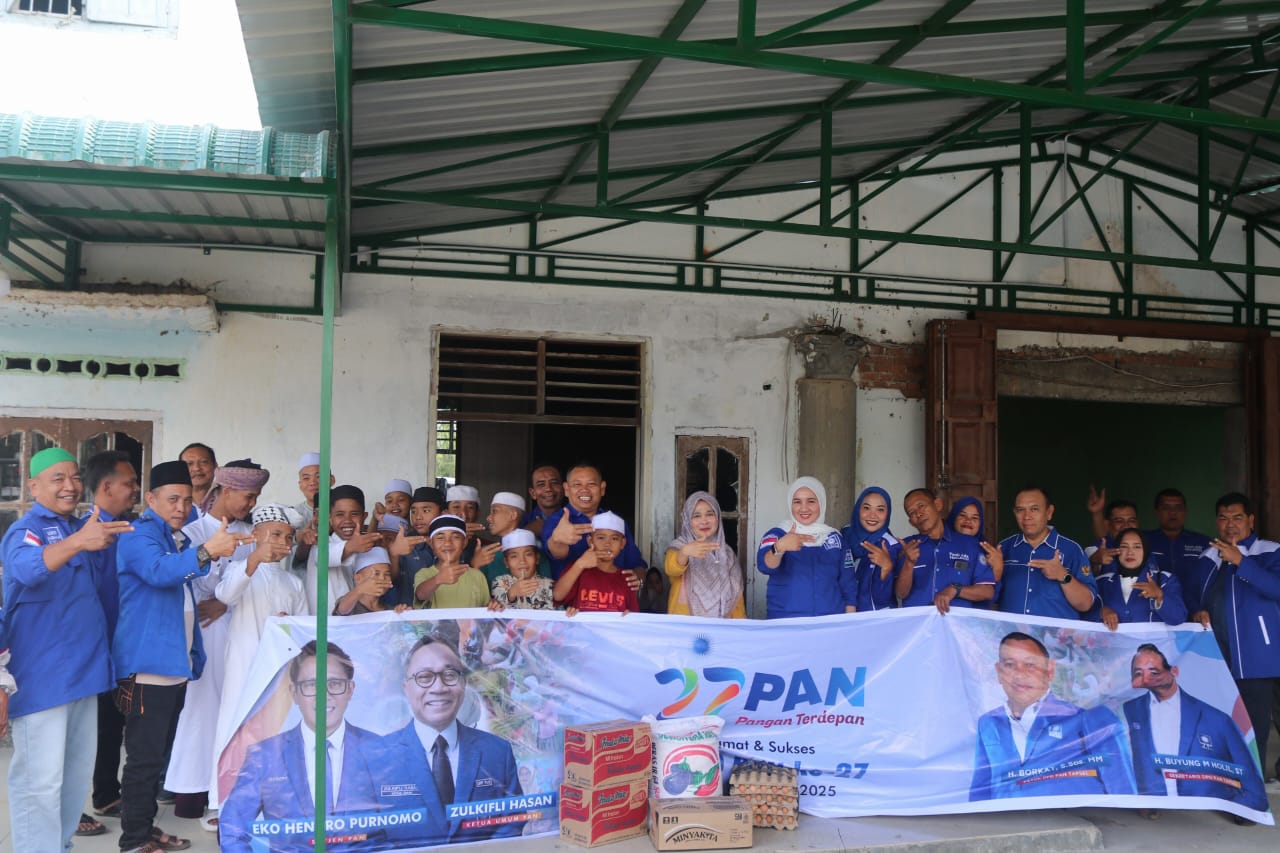 Peringati Milad Ke-27 PAN, DPD PAN Tapsel Salurkan Bantuan Sembako Dan Tas Sekolah