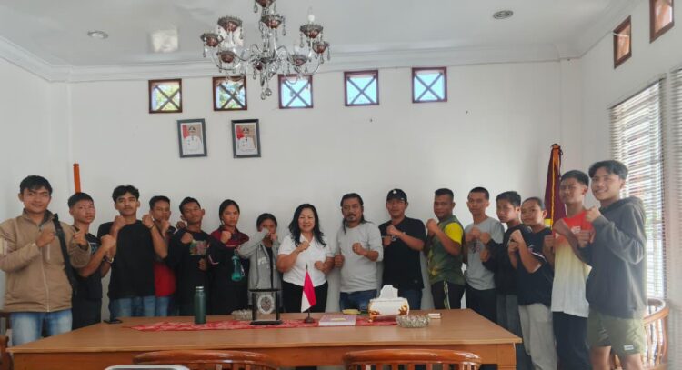 KONI Samosir Lepas Atlet Muay Thai Ikuti Kejuaraan Piala Bupati DS