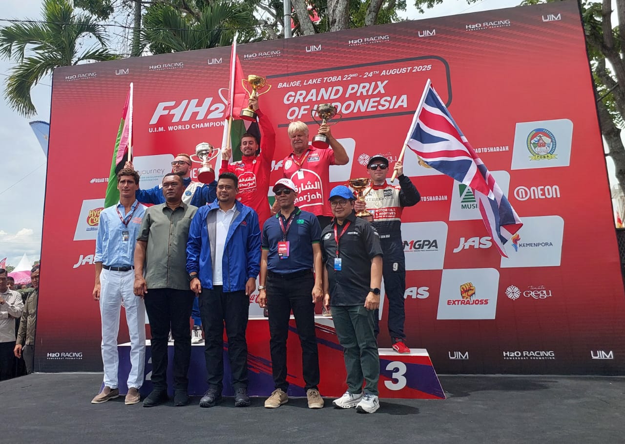 Rusty Wyatt Kembali Juarai GP F1 Powerboat Indonesia
