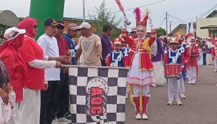 Jalan Santai Semarakkan HUT RI Ke-80 Di Cureh