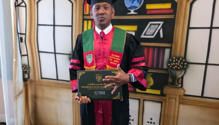 Dari Seragam Polisi Ke Toga Wisuda, Kisah Kapolsek TBU Raih Magister Hukum