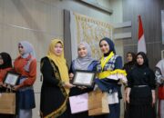 Ketua Dekranasda Aceh Besar Hadiri Peluncuran KPEA Dan Lomba Fashion Desain