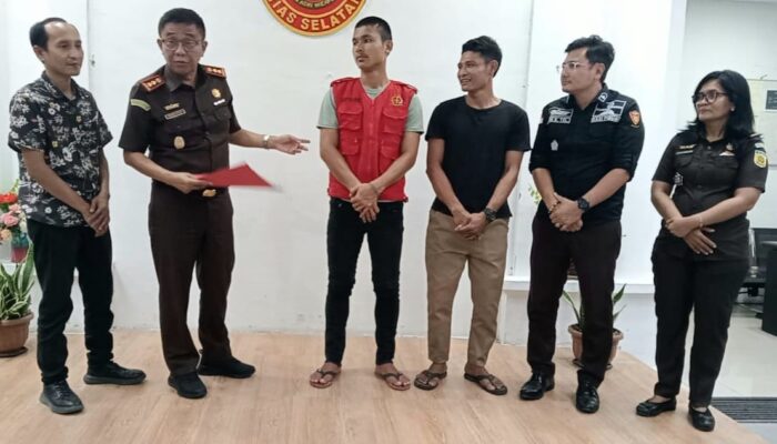 Kejari Nisel Kembali Selesaikan Perkara Penganiayaan Dengan Restorative Justice