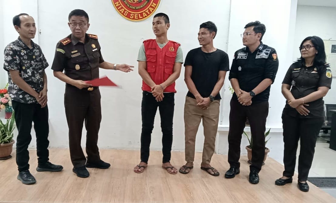 Kejari Nisel Kembali Selesaikan Perkara Penganiayaan Dengan Restorative Justice